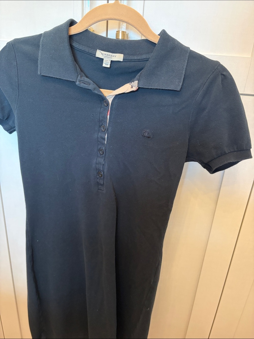 Authentic Burberry dress Dress Subcategory Identification